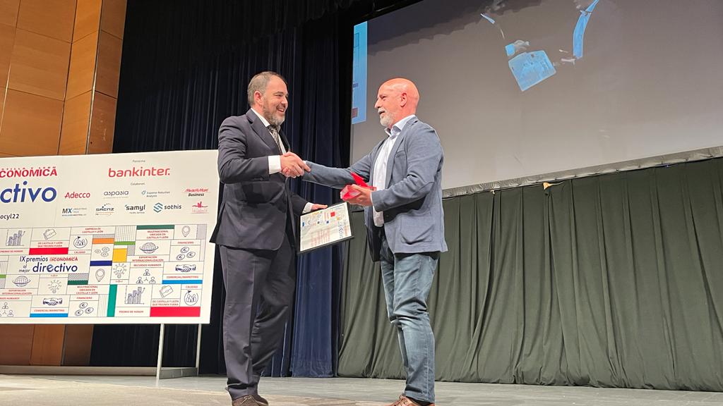 Vicente Orihuela, director gerente de Bodega Cuatro Rayas recibe el Premio a Mejor Directivo de Empresa de Castilla y León