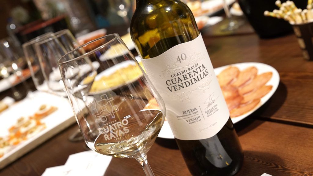 Cuatro Rayas Cuarenta Vendimias Verdejo: 93 points and "Best Buay" in 'Wine Enthusiast'.